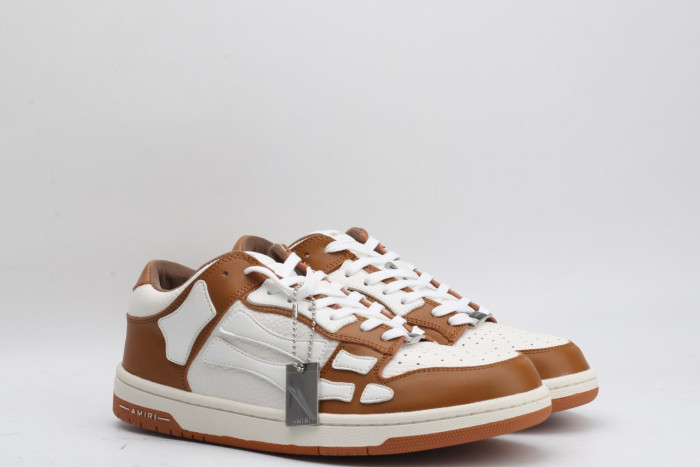 AR1M1 Low-Top Sneaker