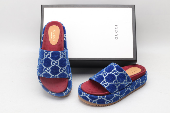 G*u*i slippers